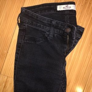 Black Hollister Skinny Jeans (00)
